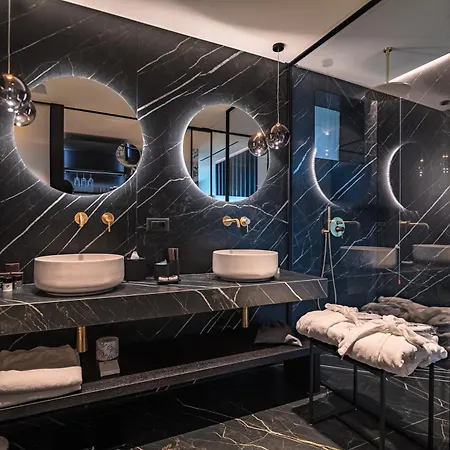 Bellevue & 4*